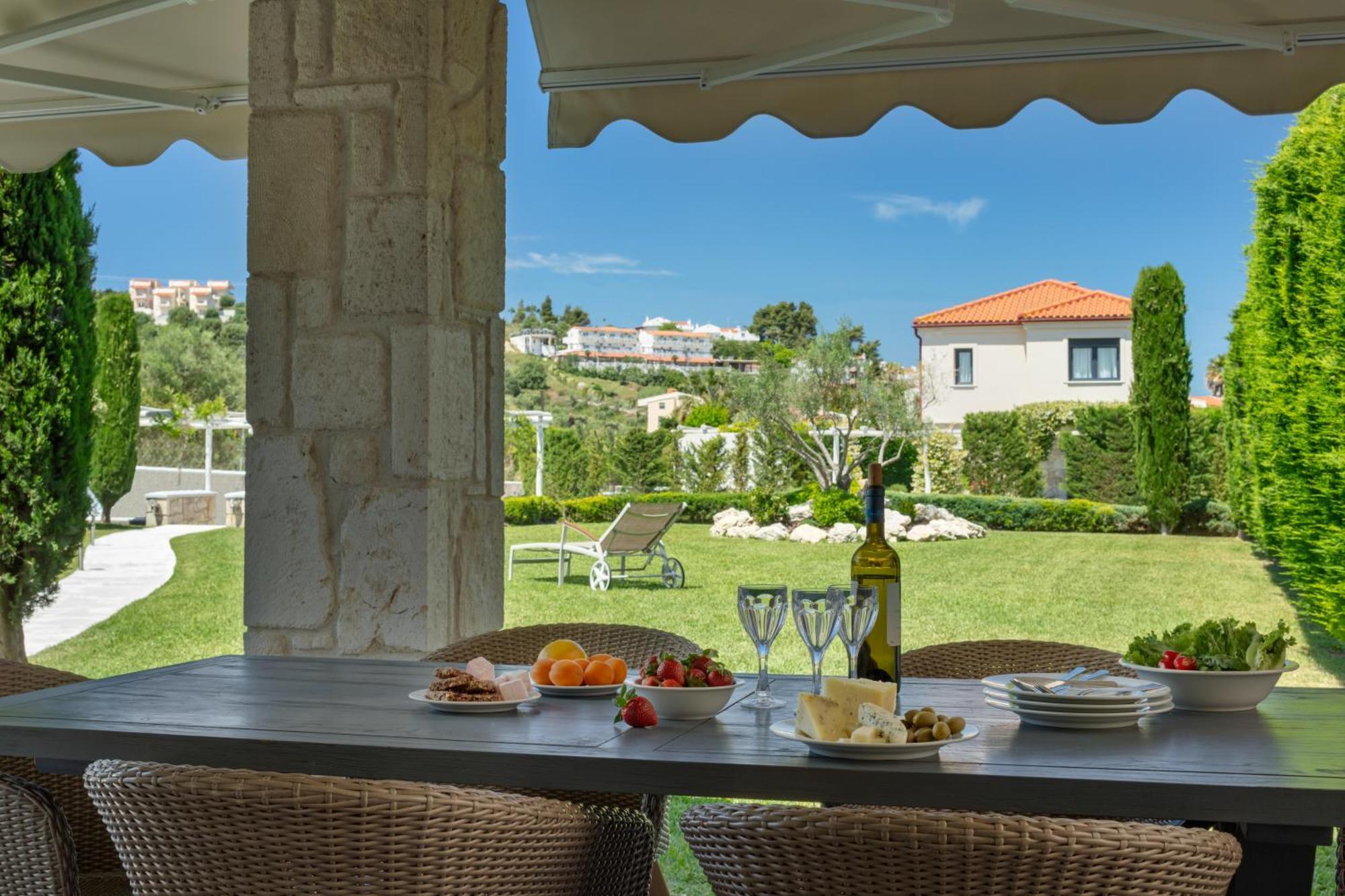 Pohoda Villas Resort Skála Foúrkas エクステリア 写真